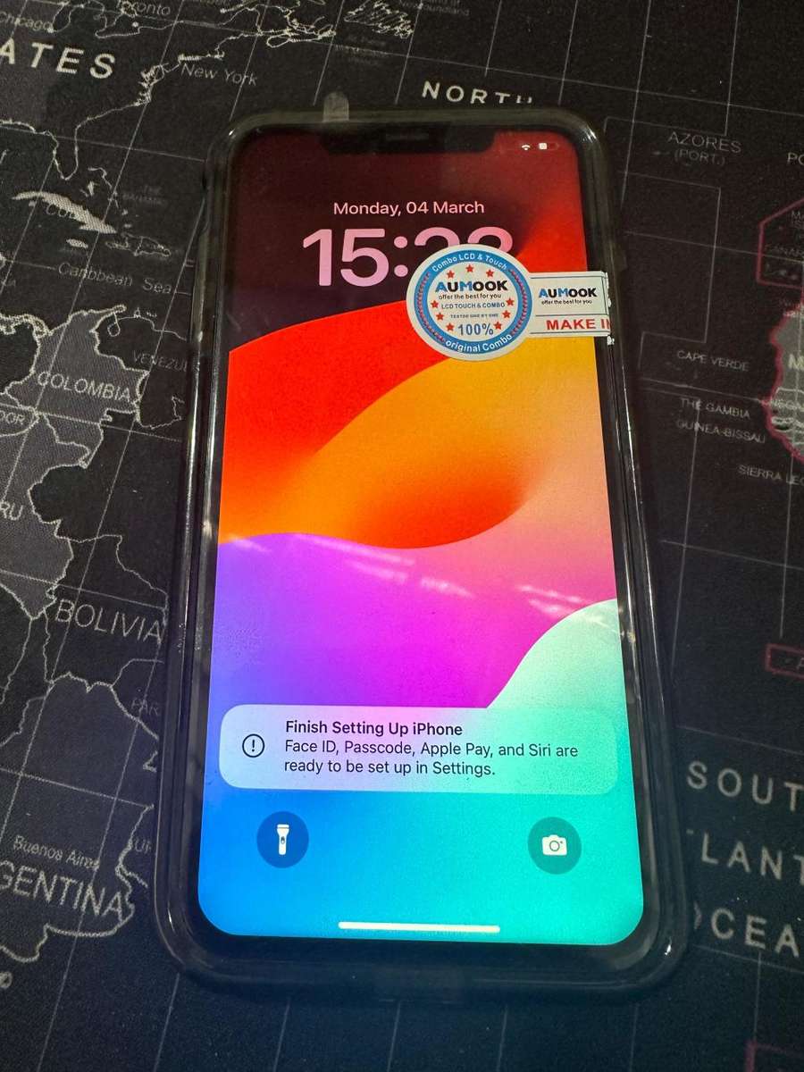 apple-apple-iphone-xs-max-256gb-black-was-sold-for-r4-300-00-on-13